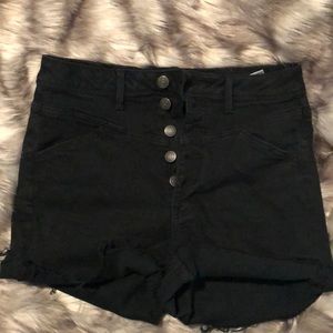 Black high waisted denim shorts!